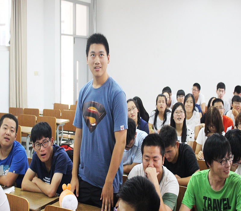计算机151/152班联合举办“谨防网络诈骗,守护平安校园”主题班会 计算机151/152班联合举办“谨防网络诈骗,守护平安校园”主题班会