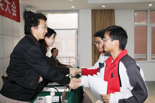 李建宇副书记出席NIIT合作办学颁证、颁奖大会 李建宇副书记出席NIIT合作办学颁证、颁奖大会